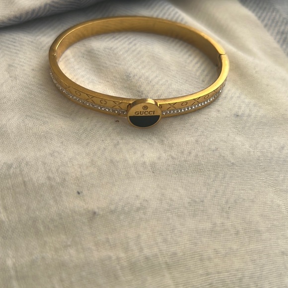 Gucci bangle bracelet